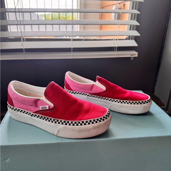 Vans Platform Red Slip-On Shoes - Picture 3 of 4